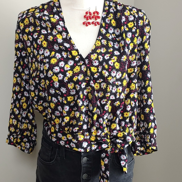 Madewell Wrap Crop-Top Floral - Picture 5 of 8